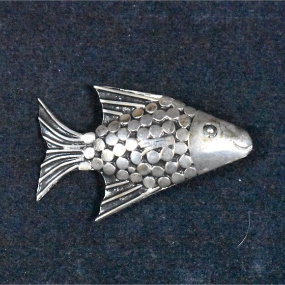 Vintage Sterling Silver Fish Brooch Pin w/3-D Scales Handmade - Picture 2 of 8